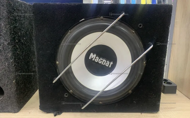 Сабвуфер  magnat