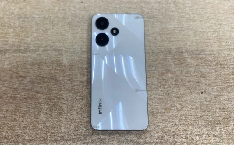 Infinix Hot 30i 4/128 ГБ