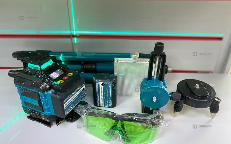 Лазерный уровень Makita 4D Реплика