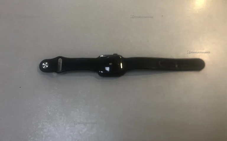 Часы  apple watch se 44мм 1st gen