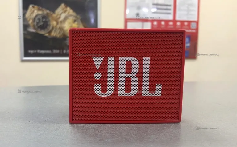 Колонка  JBL go