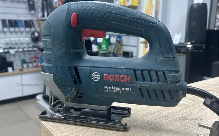 Лобзик Bosch Professional GST 8000 E