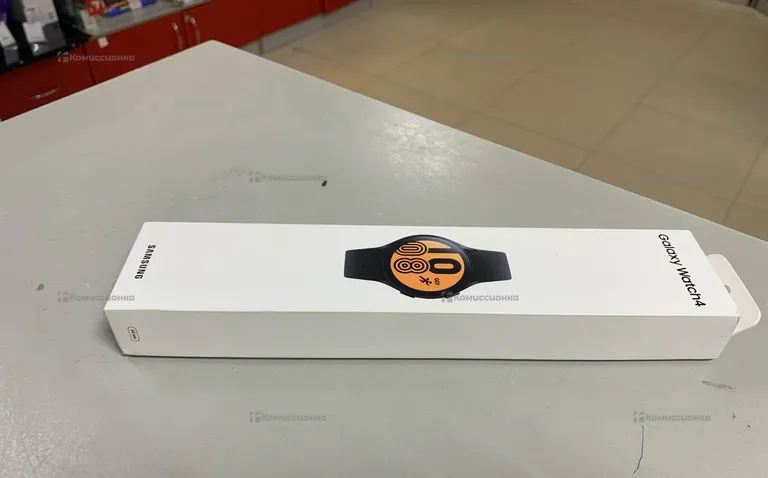 Часы  Samsung Galaxy Watch 4 (20mm)
