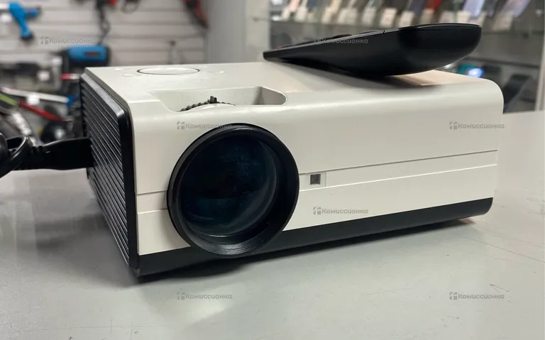 Проектор  Rohs lcd ac100-260v