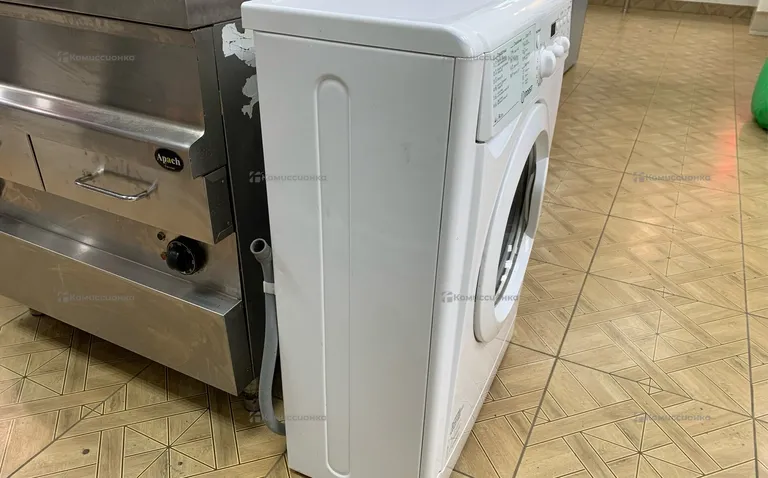 Стиральная машина  Indesit IWUD4085