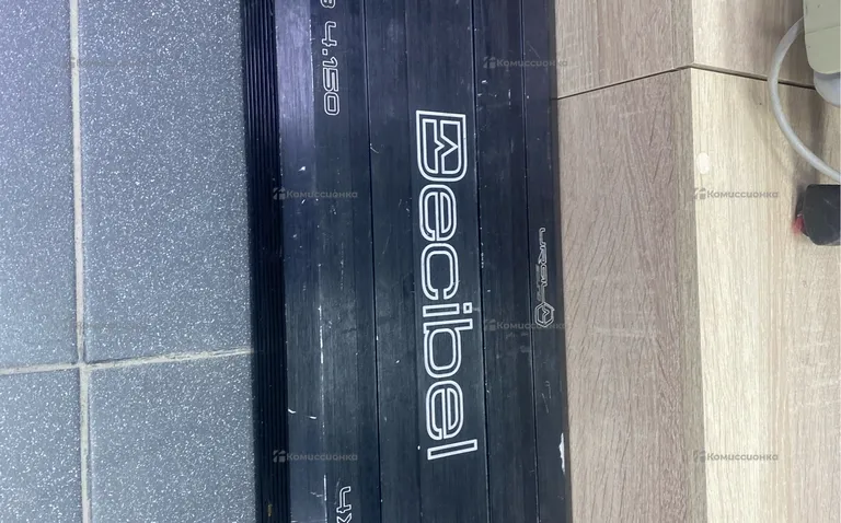 Усилитель  decibel