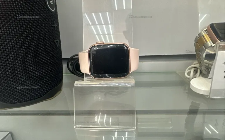 Часы Apple Watch 5