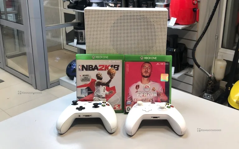 Приставка Xbox One S 512 GB