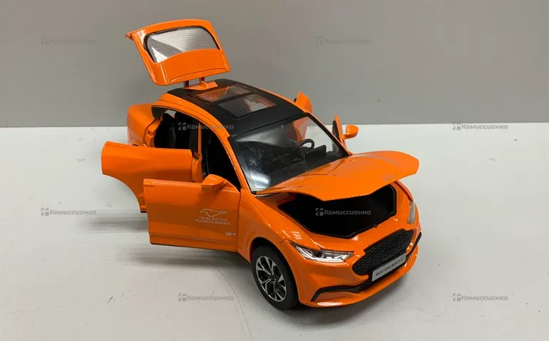 Автомобиль Ford Mustang MACH-E