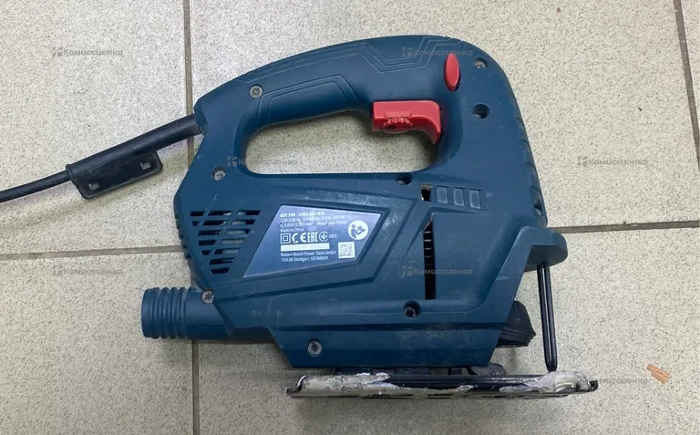 Электрический лобзик Bosch GST 700