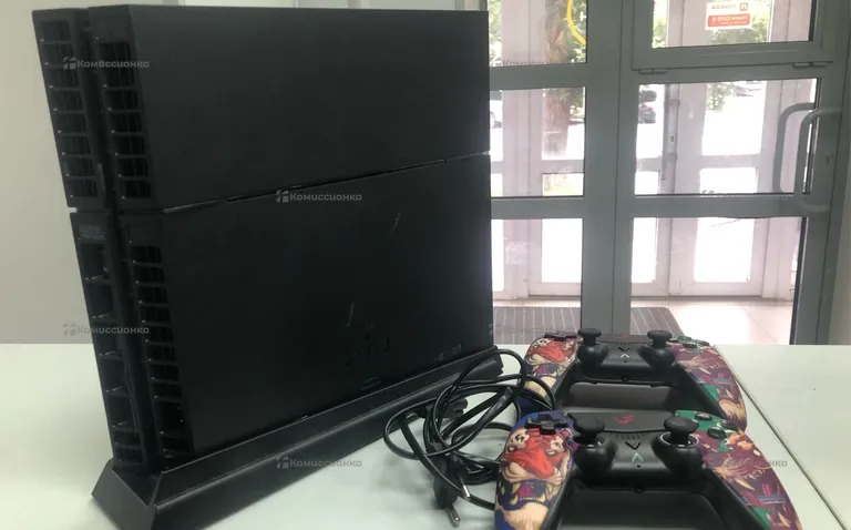 Приставка PS4. fat 500gb
