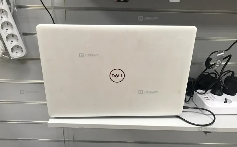 Ноутбук Dell P75F