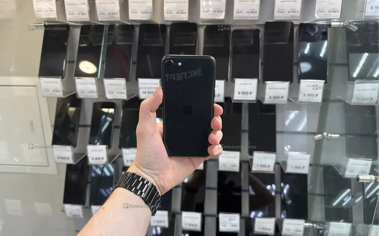 Apple iPhone SE 2020 64Gb