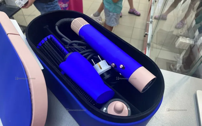 Фен Dyson