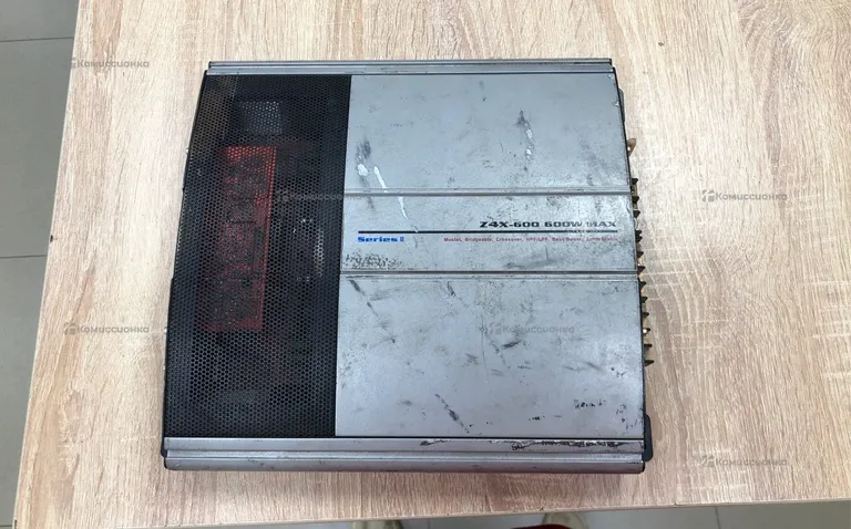 Усилитель  Z4X-600 600W MAX