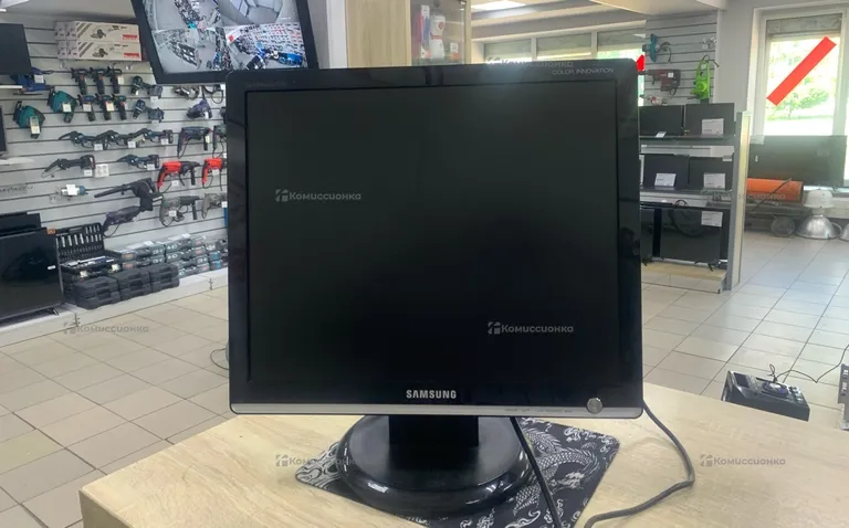 Монитор Samsung LS19MEPSFV