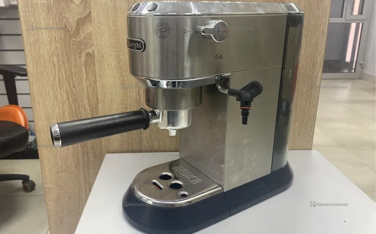 Кофемашина DeLonghi Dedica style