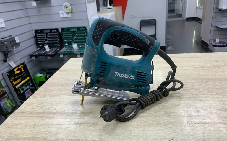 Электро Лабзик Makita 4329