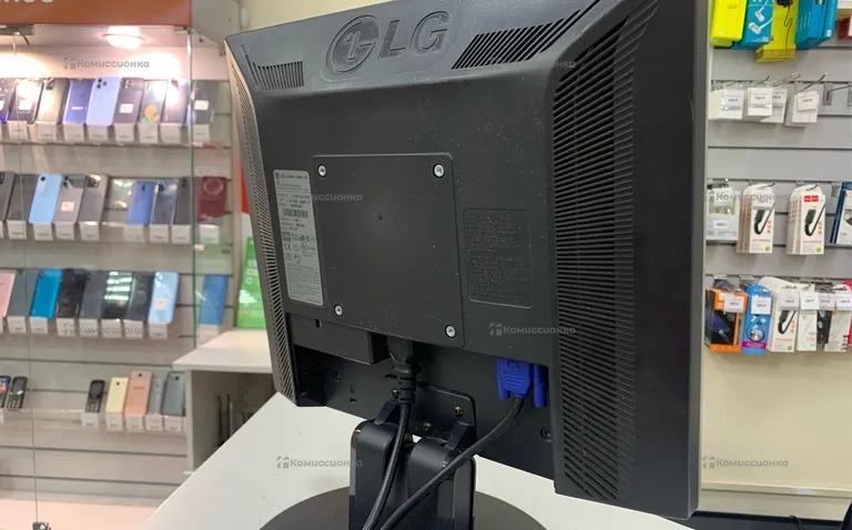 Монитор LG Flatron L1750SQ