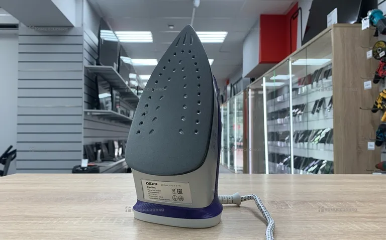Утюг Dexp NS1600C
