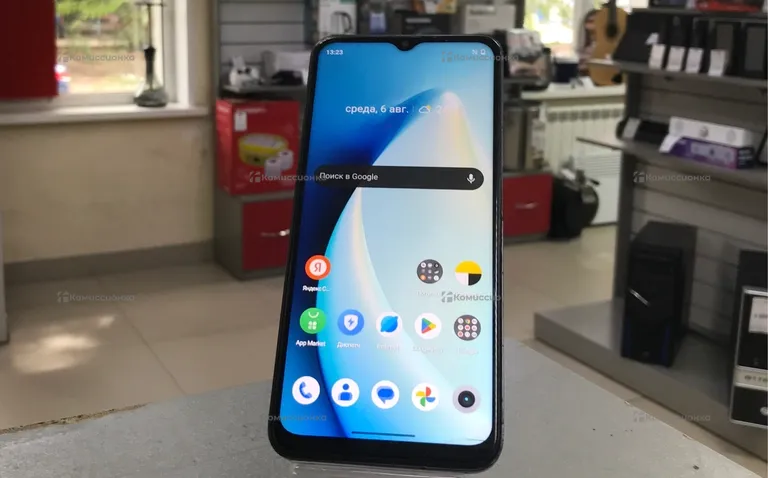 Realme c35