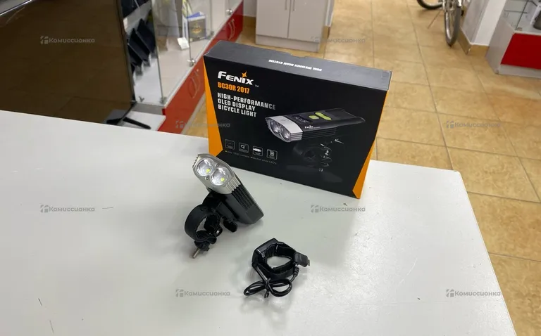 Фонарь Fenix Bc30r