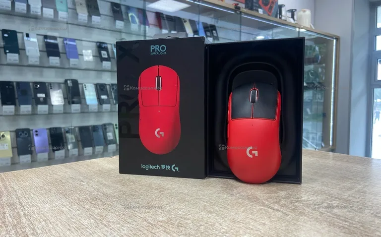 Мышка Logigitech Pro Superlight Red
