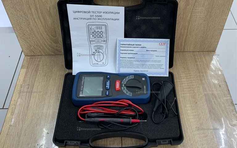 Цифровой тестер изоляции СЕМ DT-5500.