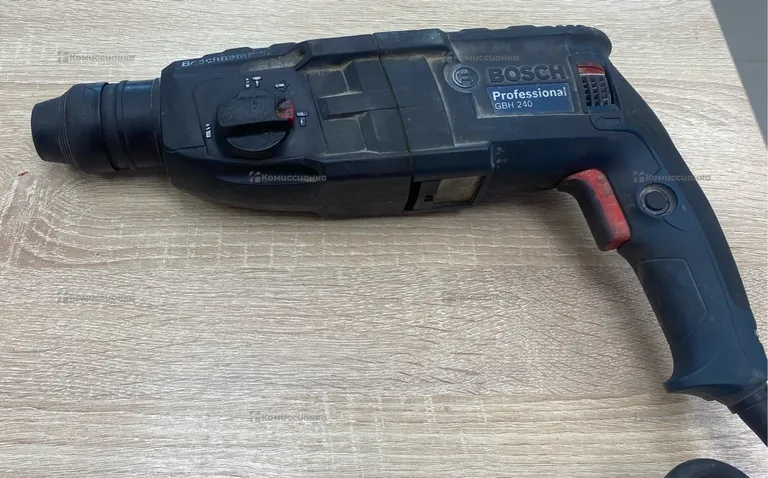 перфоратор Bosch GBH 240
