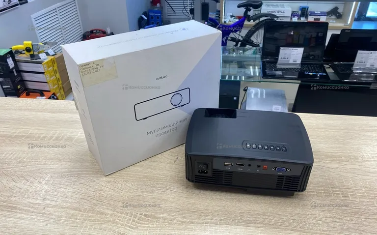 Проектор  Rombica rey 1400