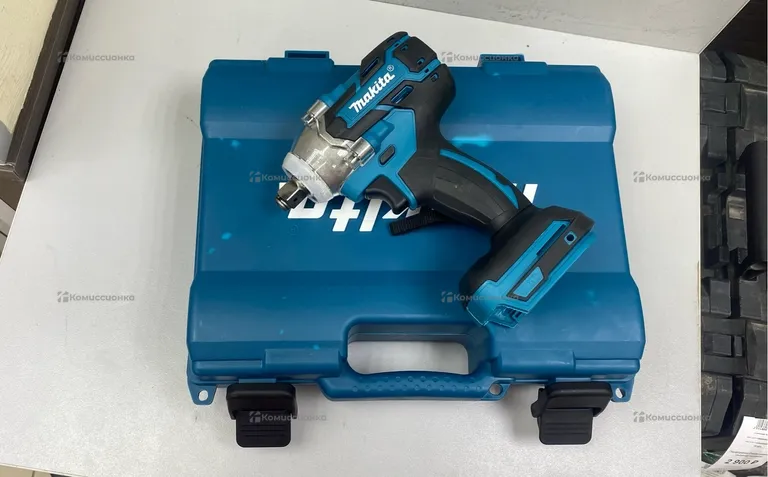 Аккумуляторный гайковерт Makita (Реп)