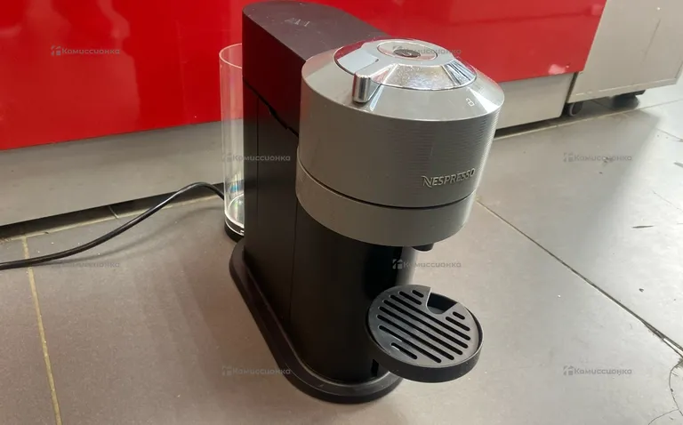 Кофемашина каплульная Nespresso Vertou Next GDV1