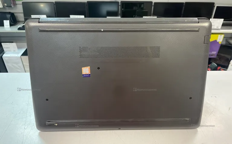 Ноутбук HP 250 G7