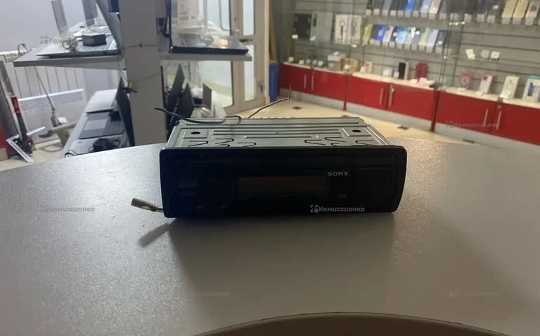 Автомагнитола  Sony dsx-a30