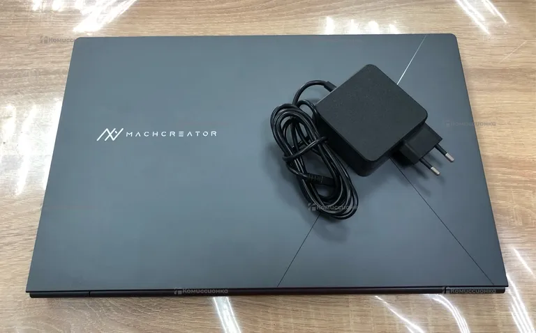 Ноутбук  Machcreator One i5