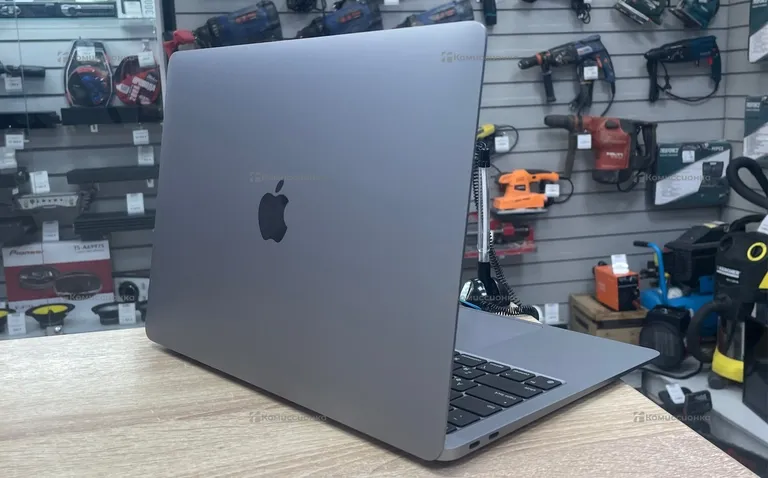Ноутбук  MacBook Air 13 2020 m1