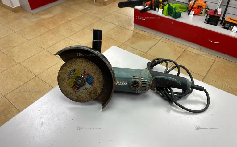 УШМ makita GA9050