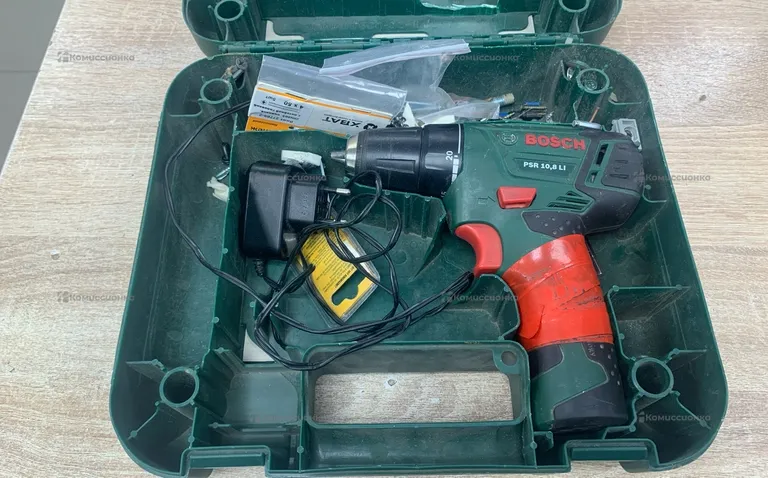 Дрель-шуруповерт Bosch PSR 10,8 LI-2 0