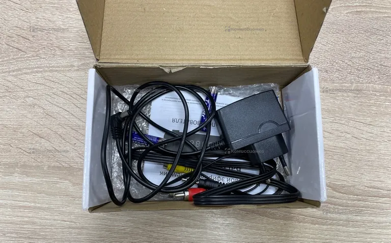 Цифровая ТВ приставка  BarTon th-563 DVB-T2