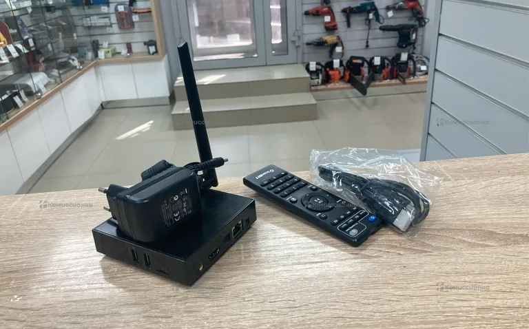 Приставка iconBit XDS94K