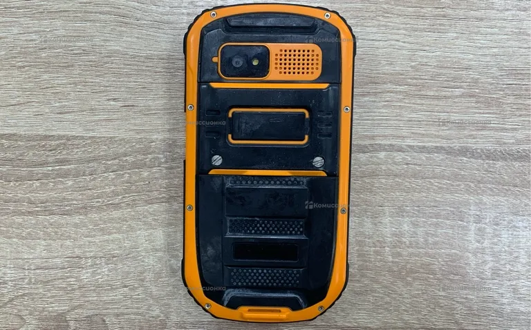 защищенный телефон W63
