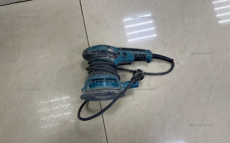 полировальная машинка Makita. bo5041