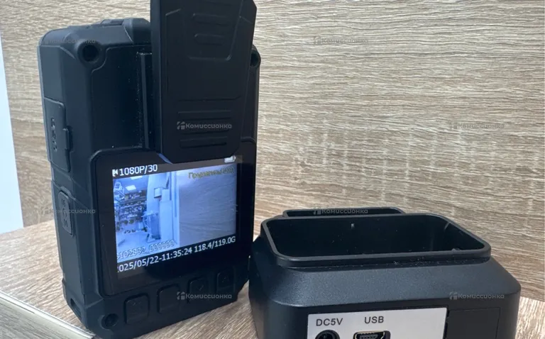 Видеорегистратор  carcam combat 2s