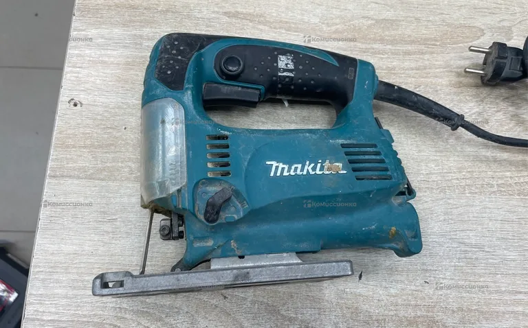 Электролобзик makita 4329