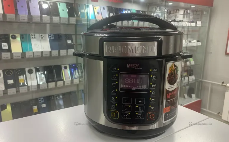 Мультиварка Redmond RMC-PM381