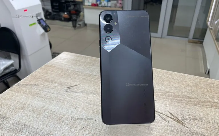 Tecno Pova 4 8/128GB