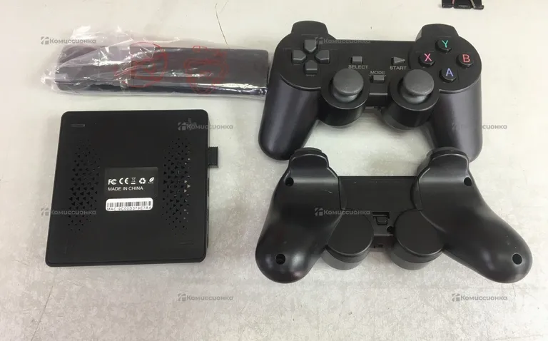 Приставка Android tv + game m4  1+8+64g