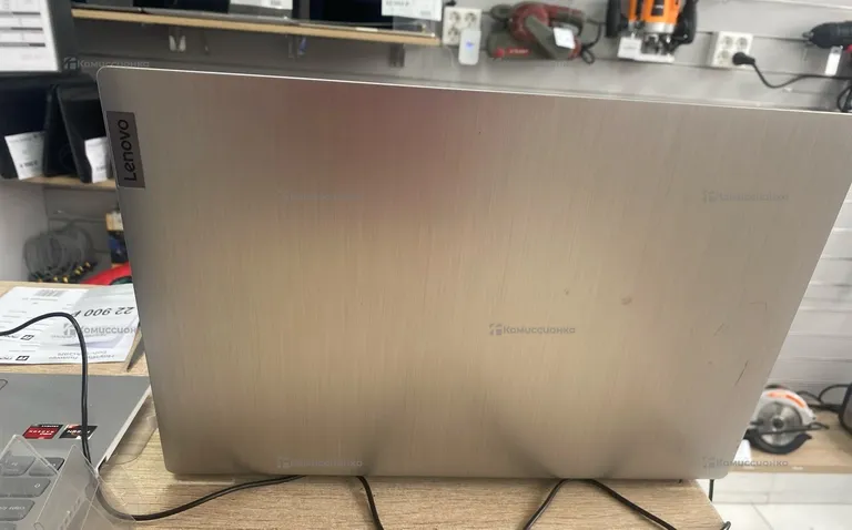 Ноутбук  Lenovo