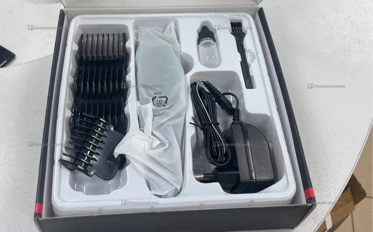 Машинка для стрижки Geemy gm6005