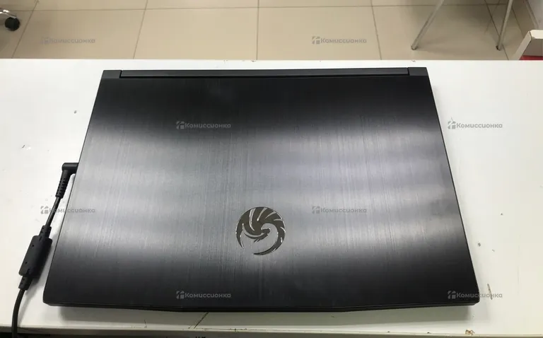 Ноутбук  MSI Bravo 5